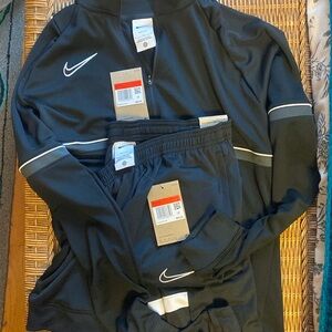 Nike W L track suit